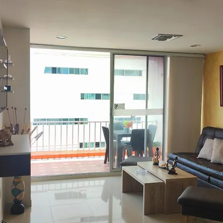 Happy Tours Apataments El Laguito Apartment